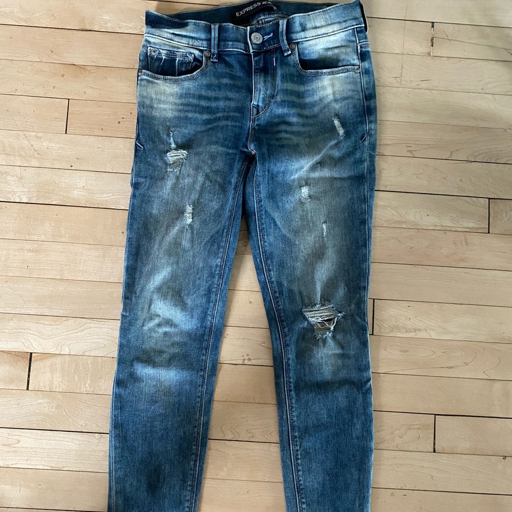 Express distressed jeans